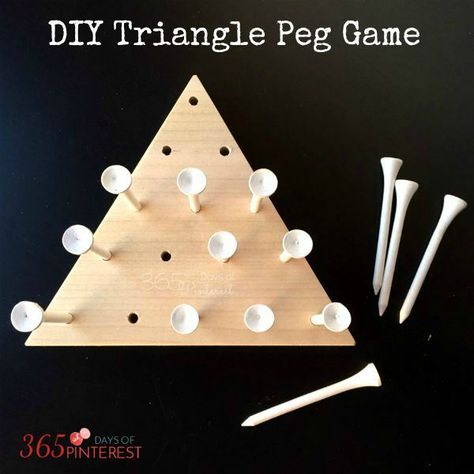 Cracker Barrel Game Diy, Peg Game Diy, Cracker Barrel Peg Game, Homemade Wooden Games, Game Boards Diy, Cracker Barrel Game, Triangle Peg Game, Triangle Game, Peg Game