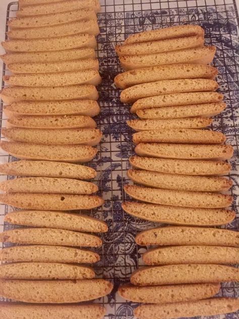 Paximathia Recipe, Cinnamon Biscotti Recipe, Cinnamon Biscotti, Best Biscotti Recipe, Greek Spices, Greek Recipes Dessert, Recipes With Yeast, Orange And Cinnamon, Greek Cookies