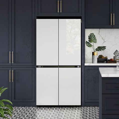 The new BESPOKE 4-Door Flex™ refrigerator is not your average fridge. It comes in a range of colors and finishes so you can style it to suit your space. Your kitchen redesign just reached a new level of cool. Loft Kitchens, Samsung Bespoke, Samsung Fridge, Kitchen Redesign, Samsung Refrigerator, Desert Homes, Bespoke Kitchens, Door Makeover, Kitchen Reno