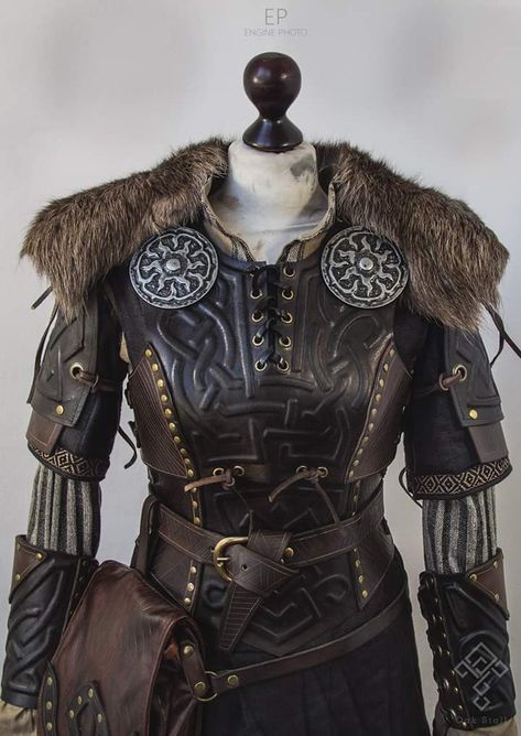 Viking Core, Armour Fantasy, Larp Costumes, Dnd Oc, Armor Ideas, Viking Cosplay, Fanfic Ideas, Viking Armor, Costume Armour