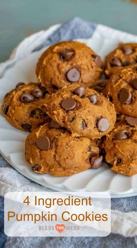 Quick and easy pumpkin chocolate chips cookies made with only 4 ingredients including a cake mix. #chocolatechip #cookies #pumpkin #pumpkincookies #cakemix Pumpkin Chocolate Chip Cookies Easy, Cake Mix Pumpkin, Pumpkin Cake Mix, Cookies Pumpkin, Chocolate Chips Cookies, Pumpkin Chocolate Chip, Pumpkin Chocolate Chip Cookies, Cookies Chocolate, Pumpkin Chocolate Chips