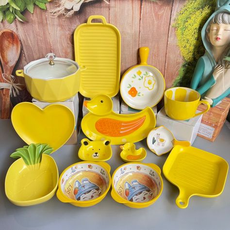 Beautiful Kitchen Cabinets, Stationery Printing, Set Decor, Porcelain Dish, Yellow Kitchen, Pottery Crafts, Decorative Dish, Cleaning Dishes, Cute Cups