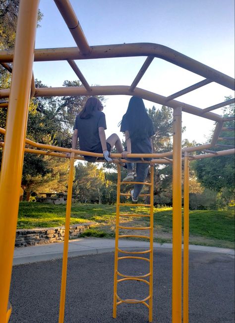 Playground Astethic, Aesthetic Playground Pictures, Park Pictures With Friends, Park Playground Aesthetic, Play Ground Aesthetic, Bes Frends, Playground Pics, Playground With Friends, Playground Aesthetic