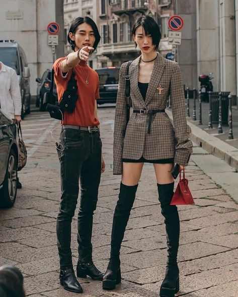 Park Taemin, Sora Choi, Outfit Essentials, Goth Outfit, Fashion Week 2018, Looks Street Style, Tokyo Fashion, Japanese Street Fashion, People Standing