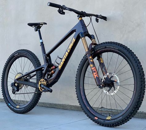 Santa Cruz Bike, Custom Mtb, Mountain Bike Action, Full Suspension Mountain Bike, Downhill Bike, Downhill Mtb, Enduro Mtb, Mtb Bike Mountain, Bike Gear