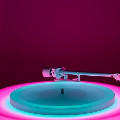 HYPEBEAST on Instagram: "@hypetrak: @brianeno has created a new record player, the Turntable II. Drawing on the artist and musician's experiments with light dating back to the 1960s, the turntable is programmed to slowly phase into different colorways, a design Eno refers to as "colorscapes."⁠ ⁠ The collector's item is priced at $25,000 USD and is currently on view at London's Paul Stolper Gallery. Tap the link in bio to check out the Turntable II.⁠ Photo: Luke Walker/Paul Stolper Gallery" Record Player, The 1960s, Turntable, The Artist, Musician, Tap, 1960s, Drawings, Music