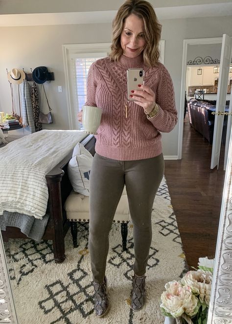 What I Wore #winterstyle #fashion Wednesday Style, Olive Jeans, Ageless Style, Curvy Women Jeans, Fashion Over 40, Sweaters And Jeans, Well Dressed, What I Wore, The Queen