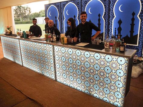 6m Moroccan themed mobile Bar with scene setting backdrop part of our HD range with LED backlighting! Moroccan Bar Design, Moroccan Bar, Sufi Night, Sport Bar Design, Bar Events, Mobile Cocktail Bar, Scene Setting, Boat Bar, Moroccan Restaurant