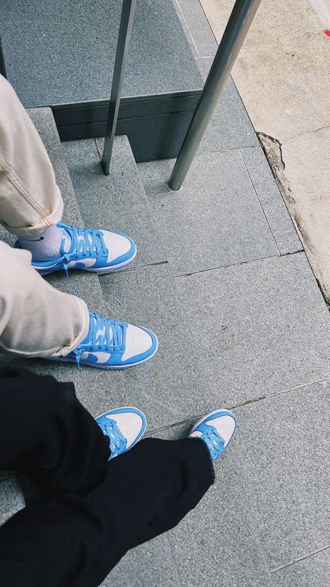 Matching Dunks Couples, Couples Matching Shoes, Sneakerhead Couples, Outfits With Dunks, Matching Couple Shoes, Matching Shoes For Couples, Sneakers Pictures, Couple Shoes Matching, Matching Outfits For Couples