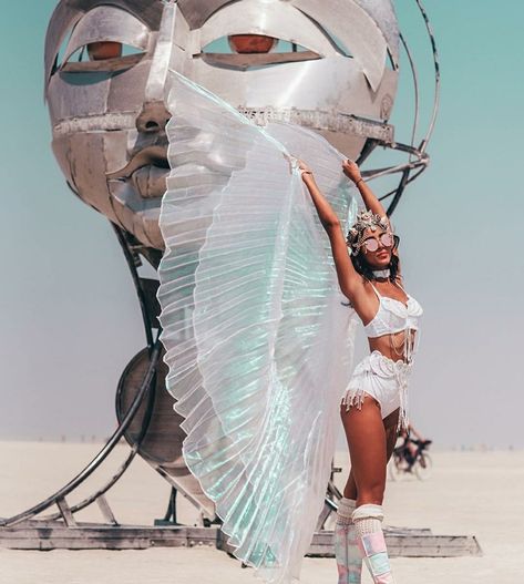 Estilo Burning Man, Aesthetic Dresses Casual, Rave Wedding, Summer Fest, Rave Style, Festival Outfits Rave, Burning Man Fashion, Artist Fashion, Summer Festival Outfit