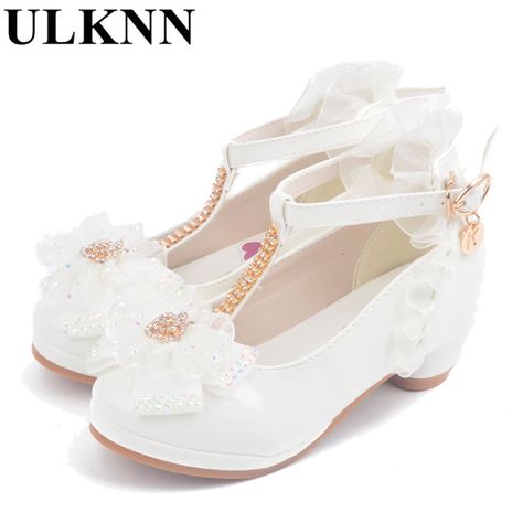 Gaun Abad Pertengahan, Kids Heels, Cheap Sandals, Fairy Shoes, Cute Shoes Heels, Cinderella Shoes, Fancy Jewellery Designs, Pink High Heels