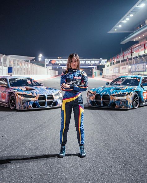 Racer Aesthetic, Racing Photoshoot, Female Race Car Driver, Female Racers, Women Drivers, Racing Girl, Racing Gear, Car Racer, Girl Standing