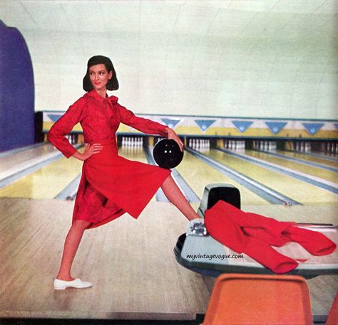 Bowling Pictures, Paint Poster, Woman In Red Dress, Vintage Bowling Shirts, Bowling Outfit, Bowling League, Vintage Bowling, 1950’s Fashion, Woman In Red