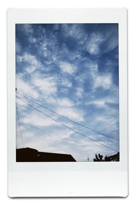 Sky Polaroid, Polaroid Photography, Love Sky, Bf Picture, Peach Aesthetic, Studio Photography Poses, Sky Pictures, Crazy Funny Pictures, Polaroid Pictures