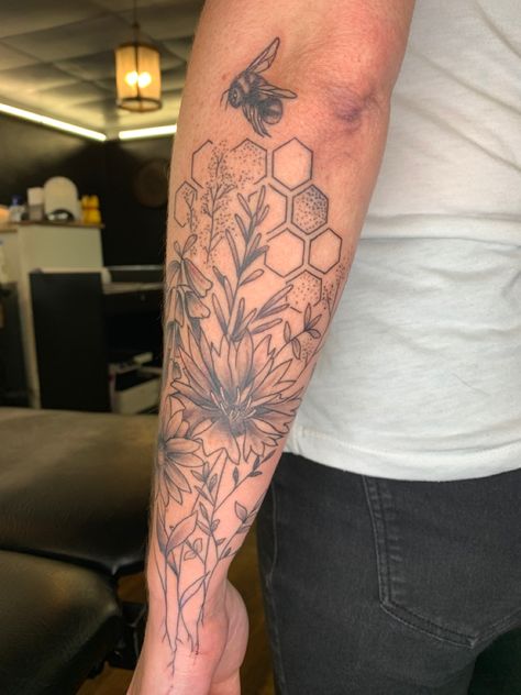 Homey Comb Tattoo Design, Floral Sleeve Filler, Honeycomb Filler Tattoos, Honeycomb Tattoo Sleeve Filler, Honey Comb Tattoo With Flowers, Yellow Jacket Tattoo, Floral Sleeve Filler Ideas, Bee Tattoo Sleeve Flower, Honeycomb Arm Tattoo