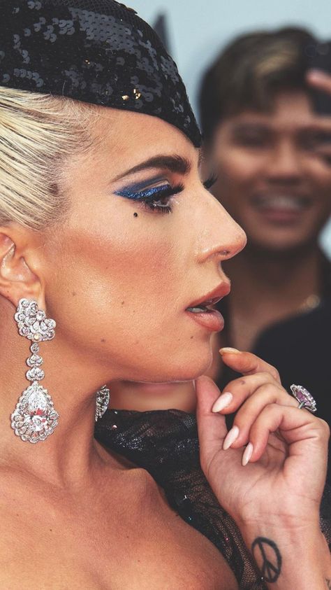 Lady Gaga Nose, Joanne Lady Gaga, Lady Gaga Makeup, Lady Gaga Joanne, Lady Gaga Photos, Lady Gaga Pictures, Mother Monster, A Star Is Born, Famous Faces