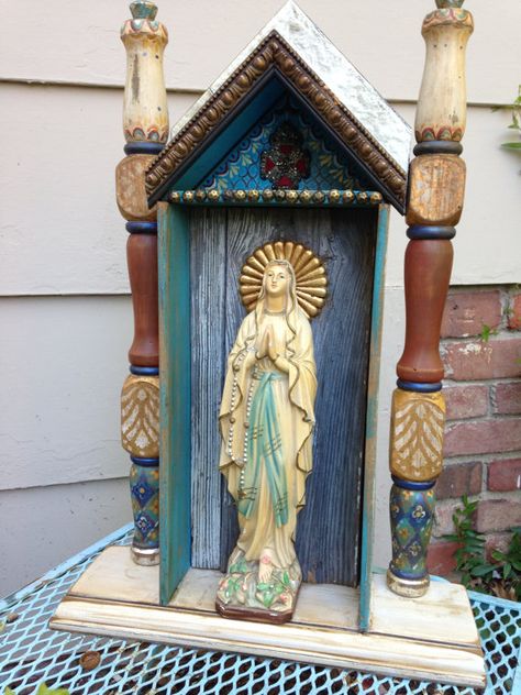 Spanish Colonial art Nicho milagro Catholic religious Spanish Altar Design Home, Altar Design Home Catholic, Virgin Mary Altar, Banister Spindles, Mary Altar, Shrines Art, Personal Altar, Altar Design, Colonial Art