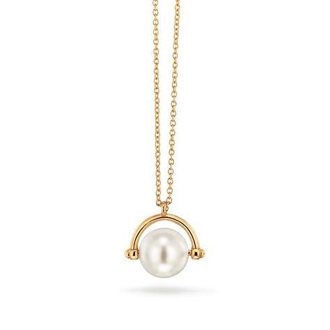 Modern yet minimalist. Goldtone with simple faux-pearl pendant, 34" L with 3 1/2" extender. Big Pearl, Necklace Clasps, Cultured Pearl Necklace, Jewelry Charms, Avon Jewelry, Jewellery Gold, Fashion Jewelry Sets, Necklace Online, Jewelry Online