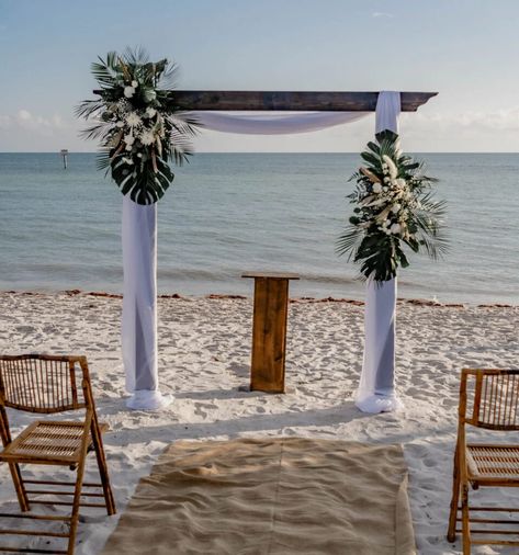 Florida Wedding Venues Beach, Cheap Beach Wedding, Affordable Destination Wedding, Florida Keys Wedding Venues, Florida Keys Beaches, Miami Wedding Venues, Florida Keys Wedding, Elegant Wedding Venues, Key West Wedding