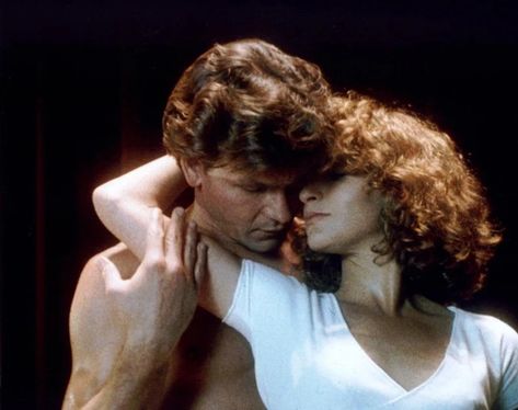 Romantic Kissing Scenes, Patrick Swayze Dirty Dancing, Dirty Dancing Movie, Jennifer Grey, Beau Film, Hula Dance, Image Film, Patrick Swayze, Dancing Aesthetic