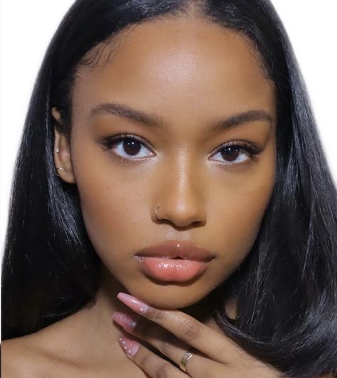 Almond Eye Makeup Black Women, High Cheekbones Women, Arched Eyebrows Black Women, Almond Eyes Black Women, Brown Eyeliner Black Woman, Black Women With Hazel Eyes, 90s Black Supermodel Makeup, Diamond Face Shape Hairstyles, Black Smokey Eye Brown Girl