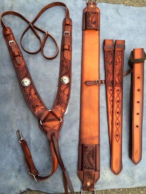 Leather Horse Tack, Equestrian Clothes, Barrel Racing Saddles, Western Bling, Barrel Racing Tack, Cowboy Gear, Western Tack, Western Horse Tack, Barrel Horse