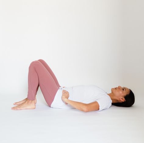 5 Pelvic Floor Exercises for After a Hysterectomy Exercise For Constipation, Fix Diastasis Recti, Diastasis Recti Repair, Difficult Yoga Poses, Healing Diastasis Recti, Pelvic Organ Prolapse, Pelvic Floor Dysfunction, Diaphragmatic Breathing, Stomach Muscles