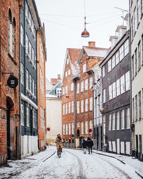 𝗔𝗕𝗗𝗘𝗟𝗟𝗔𝗛 𝗜𝗛𝗔𝗗𝗜𝗔𝗡 on Instagram: “Cosy Copenhagen” Denmark Winter, Two Oceans Meet, Copenhagen Winter, Visit Denmark, Scandinavian Lifestyle, Winter Trip, How To Make Snow, Dark Skies, Winter Travel