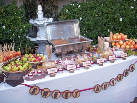 If I had a fall wedding this Carmel apple bar would be a must!!!!!!!!! Candy Apple Bars, Caramel Apple Bar, Wedding Food Bars, Apple Bar, Autumn Wedding Food, Caramel Apple Bars, Apple Bars, Party Bars, Fall Wedding Colors