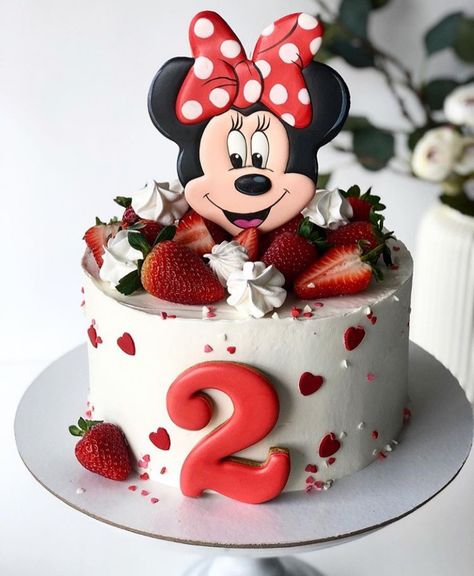 Mini Mouse Cakes Ideas Girl Birthday, Tort Minnie Mouse, Dort Minnie, Minnie Cake Ideas, Minnie Mouse 2nd Birthday Cake, Simple Minnie Mouse Cake, Minnie Mouse Cake Ideas, Minnie Mouse Pasta, Pink Minnie Mouse Cake