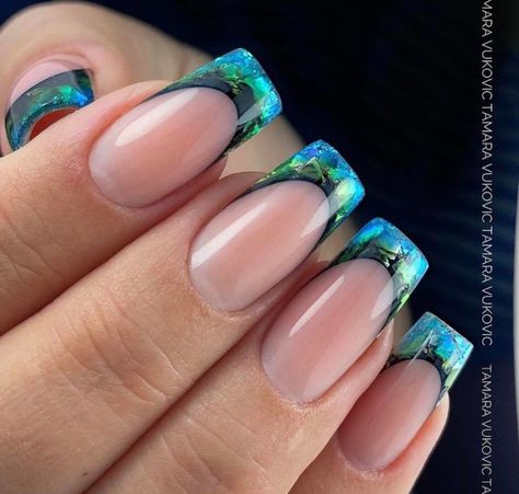 French Reverse Nails, Reverse Nails, Winter French Manicure, Inlay Nails, Reverse French Nails, French Manicure Ideas, Fashion Hijab Style, Reverse French Manicure, Silver Nail Designs