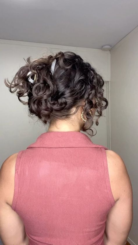 Curly.evee on Reels | Rema · Charm Clawclip Hairstyle Curly Hair, Diy Buns, Claw Clip Hairstyles Curly Hair, Hairstyles Claw Clip, Claw Clip Hairstyles, Loose Curly Hair, Easy Bun Hairstyles For Long Hair, Clip Hairstyle, Easy Bun