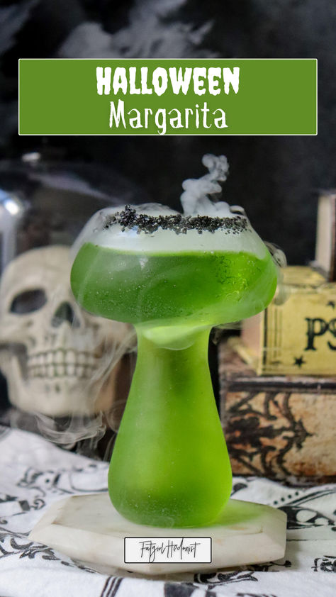 Dry Ice Drinks, Margarita Flavors, Green Margarita, Lemon Margarita, Halloween Alcohol, Juice Party, Fruity Alcohol Drinks, Halloween Party Drinks, Flavored Margaritas