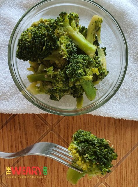 Garlic Parmesan Broccoli, Parmesan Broccoli Recipes, Steamed Broccoli Recipes, Copycat Longhorn, Kinds Of Steak, Crispy Brussel Sprouts, Parmesan Broccoli, Sprouts Recipe, Shrimp And Broccoli