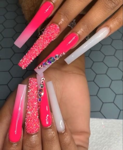 Pink Bling Nails, Neon Pink Nails, Diamond Nail Art, Multicolored Nails, Pink Glitter Nails, Long Acrylic Nail Designs, Diamond Nails, Long Acrylic Nails Coffin, Exotic Nails