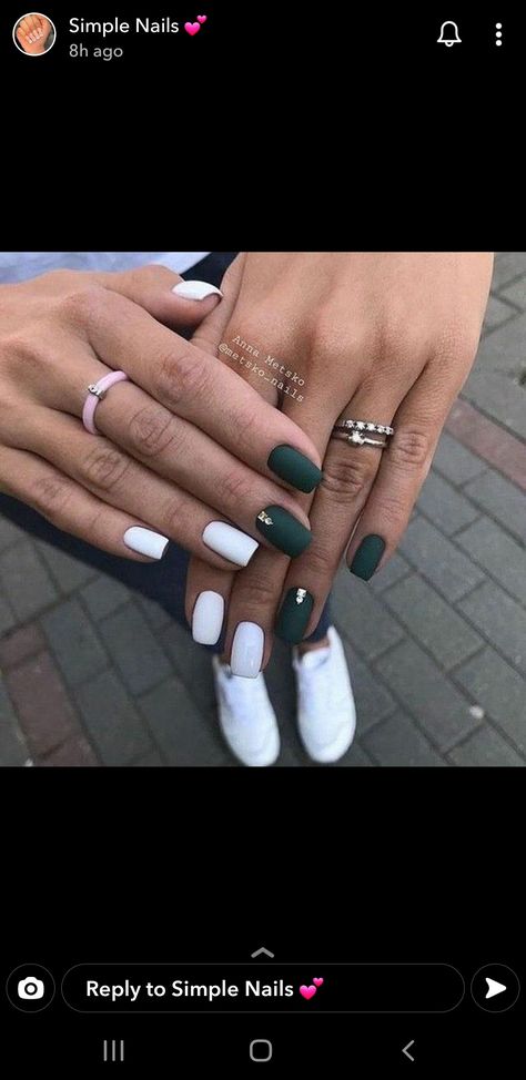 Green Hoco Nails, Hoco Nails Acrylic, Green Toe Nails, Matte Green Nails, College Nails, Hoco Nails, Emerald Nails, Green Acrylic Nails, Dark Green Nails