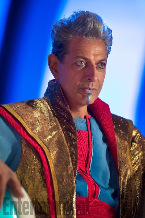 New ‘Thor: Ragnarok’ Photos: The Grandmaster (Jeff Goldblum) Grandmaster Marvel, Thor Outfit, Ragnarok Movie, Thor Ragnarok 2017, New Thor, Jeff Goldblum, Chris Hemsworth Thor, Thor Ragnarok, Marvel Thor