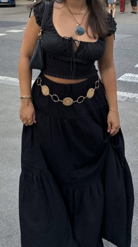 Festival Outfit For Cold Weather, 21st Birthday Casual Outfit, Outfits For Larger Chest, Ootd Mid Size, Boho Black Skirt Outfit, Outfit Ideas Whimsigoth, Summer Outfit Inspo 2024 Midsize, How To Dress With An Apron Belly, Long Dresses Casual Outfit