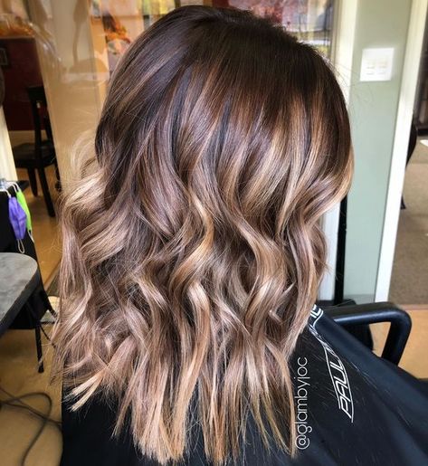 Root Melt With Balayage, Shadow Root Caramel Balayage, Adding Low Lights To Blonde Hair Before And After, Root Melt Brunette To Caramel, Root Stretch Brunette, Root Shadow Brunette, Shadow Root Balayage Dark Brown, Shadow Balayage, Brunette With Lowlights