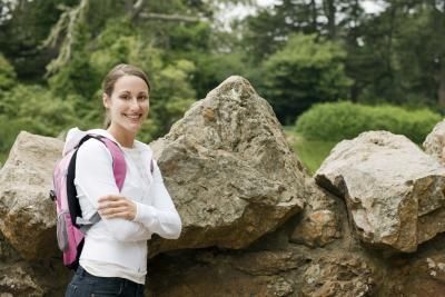 Concrete Boulders, Fake Boulders, Make Fake Rocks, Fake Landscape Rocks, Hyper Tufa, Hypertufa Projects, How To Make Rocks, Boulder Garden, Artificial Rocks