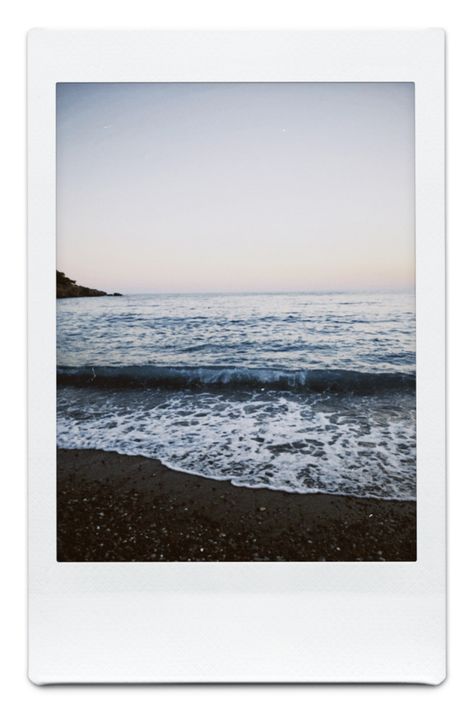 Aesthetic Polaroid Pictures To Print, Polaroid Aesthetic Pictures, Polaroid Sea, Ocean Polaroid, Summer Polaroids, Polaroid Summer, Beach Polaroid, Photo Concept, Diy Best Friend Gifts