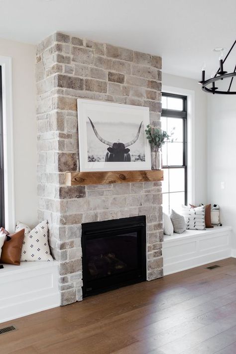 I Luv Sarahii House, Fireplace Remodel, Oakstone Homes, Home Remodel, Home Fireplace, House Interiors, Brick Fireplace, Fireplace Design, Cheap Home Decor