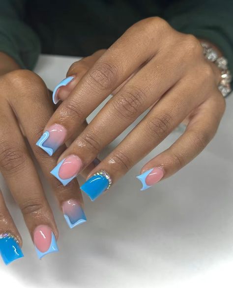 Pink And Blue Aesthetic Nails, Blue Short Set Nails, White Nails With Blue French Tips, Royal Blue Nails Designs Short, Short Acrylic Nails Blue, Blue Square Acrylic Nails, Short Nails Blue, Blue Nails Short, Royal Blue Nails Designs