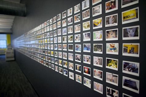 Magnetic wall: Did you know that you can turn any wall magnetic by painting it with magnetic primer? Communications company M Booth did this with one of its walls, then sent out employees onto the streets of NYC with Fujifilm Instax cameras. The result is this impressive wall displaying 800 instant photos! Wall Primer, Magnetic Paint, Photo Wall Display, Polaroid Wall, Deco Studio, Wall Of Fame, Rust Oleum, Instant Photos, Magnetic Wall