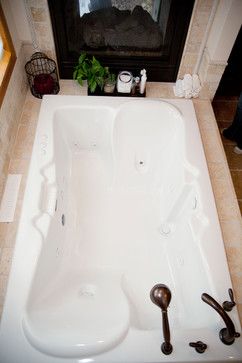 Now THAT'S a two person tub! :D                                                                                                                                                     More Bathtub Large, Two Person Tub Master Bath, Two Person Soaker Tub, Tub For Two, Soaking Tub For Two, Jakuzi Bathroom, Large Tubs Bathtub Master Bath, Bathtub For Two, Two Person Bathtub