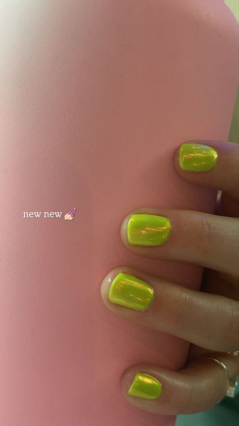 Cool Painted Nails, Dip Powder Nails Aesthetic, Modern Minimalist Nails, Glazed Gel Nails, Neon Nails Chrome, Neon Nails With Chrome, Lime Chrome Nails, Neon Orange Chrome Nails, March Square Nails