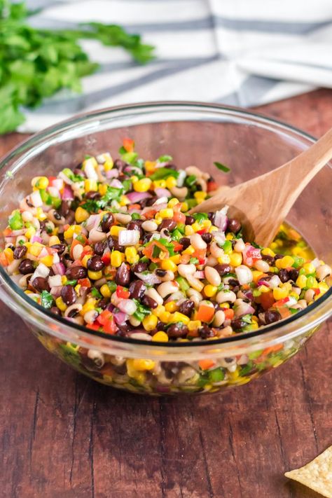 Easy Hand Held Appetizers, Fresh Black Eyed Peas, The Best Cowboy Caviar, Easy Cowboy Caviar, Cabin Recipes, Cowboy Caviar Dip, Cowboy Salad, Caviar Dip, Texas Caviar Recipe