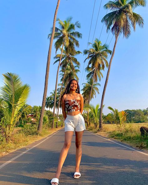 Clouds trees coconuts boho summer outfit Goa Aesthetic Outfits, Goa Beach Outfits, Goa Photoshoot Ideas, Goa Beach Poses, Parra Road Goa, Boho Aesthetic Pictures, Goa Aesthetic Pictures, Goa Picture Ideas, Goa Looks For Women