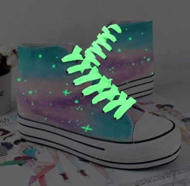 Shoes Kawaii, Galaxy Shoes, Dark Stars, Painted Canvas Shoes, Shabby Chic Baby, Kawaii Clothing, Kawaii Shoes, Fashion Grunge, Graffiti Painting