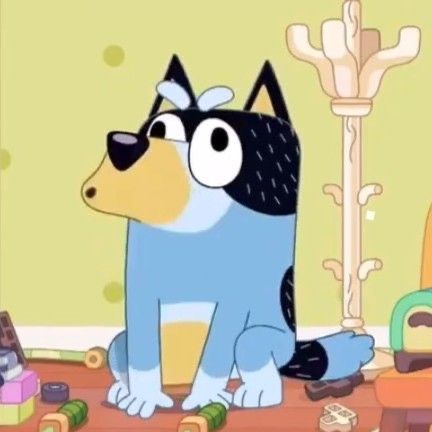 Bluey Pfp Cute, Funny Bluey Pics, Bingo Bluey Meme, Bluey Funny Pictures, Cursed Bluey Images, Bluey Pfp, Bluey Icons, Bandit And Chilli, Bluey Fan Art